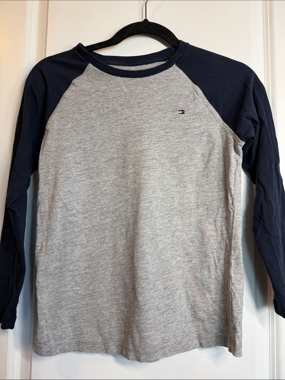 Tommy Hilfiger Navy Sleeve Grey Body Raglan Tee
